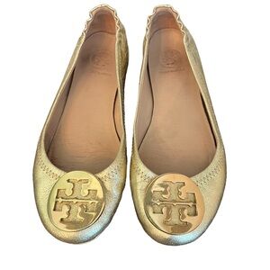 Tory Burch Reva Gold Ballet Flats Leather Metal Logo Medallion Size 5